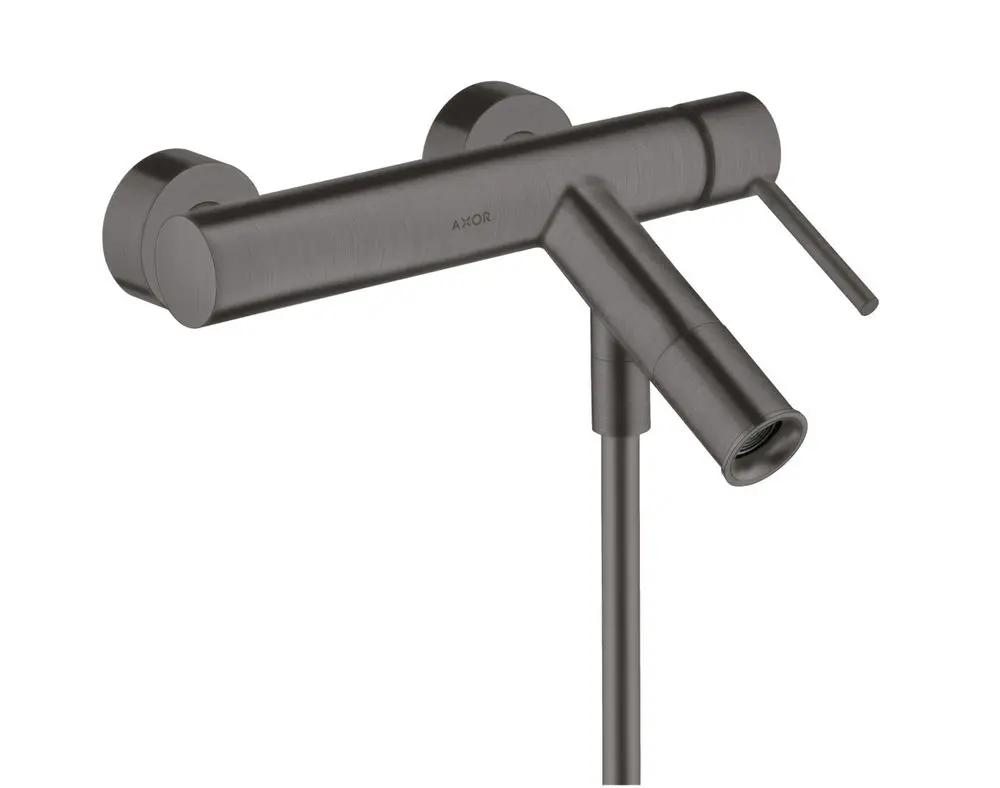 Aufputz-Wannenmischer von AXOR in Brushed Black Chrome mit einem Bedienhebel und einer schlichten Ausführung. Montiert an einer Wand, ohne sichtbare Anschlüsse.
